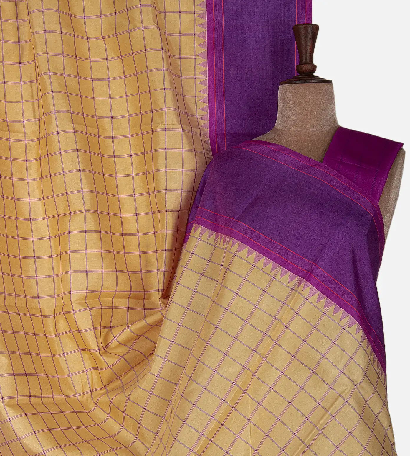 creme-kanchipuram-silk-saree-d0292533-a