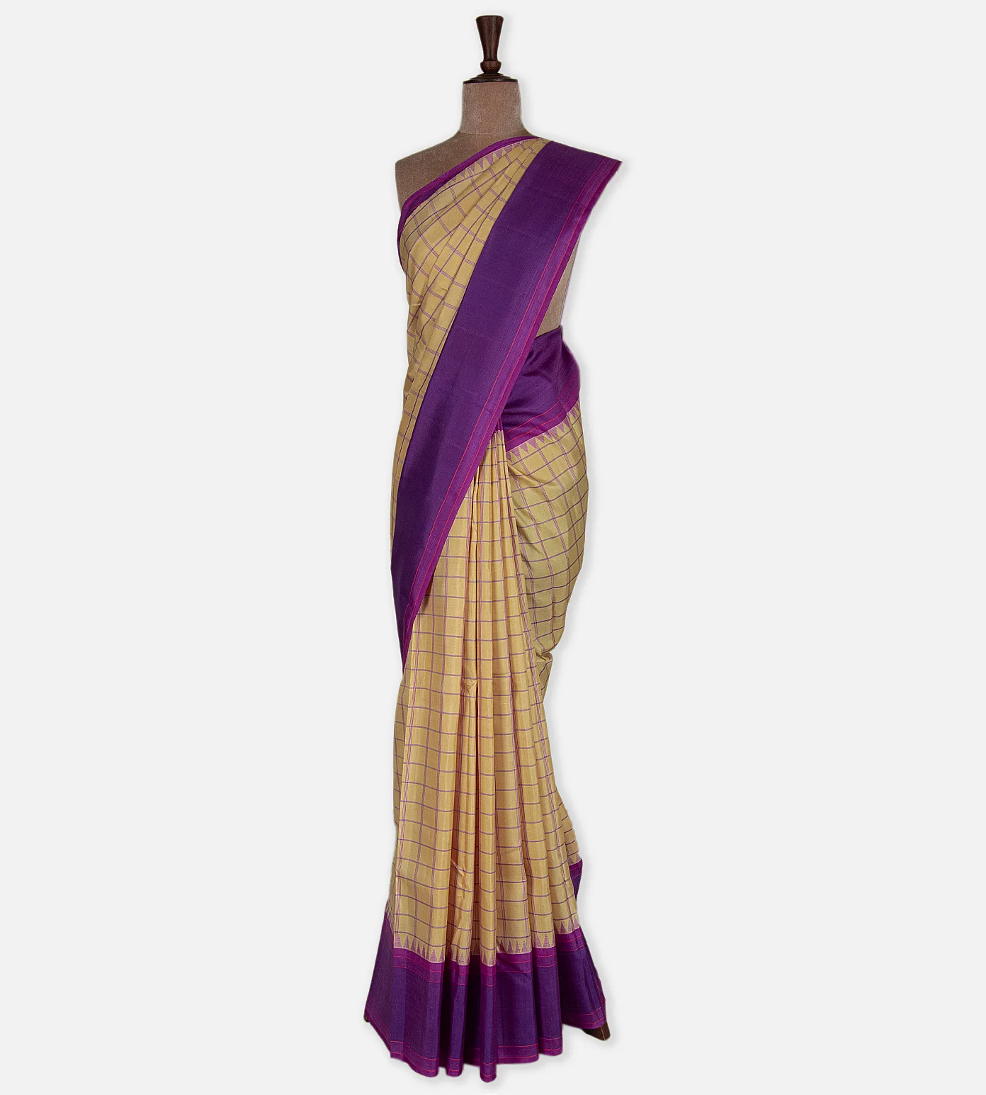 creme-kanchipuram-silk-saree-d0292533-b