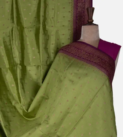 green-chaniya-silk-saree-d0189948-a