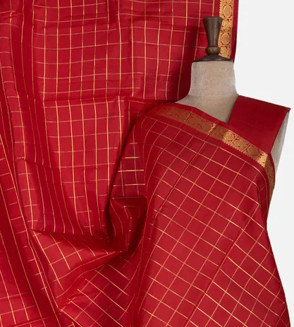 red-kanchipuram-silk-saree-d0394588-a