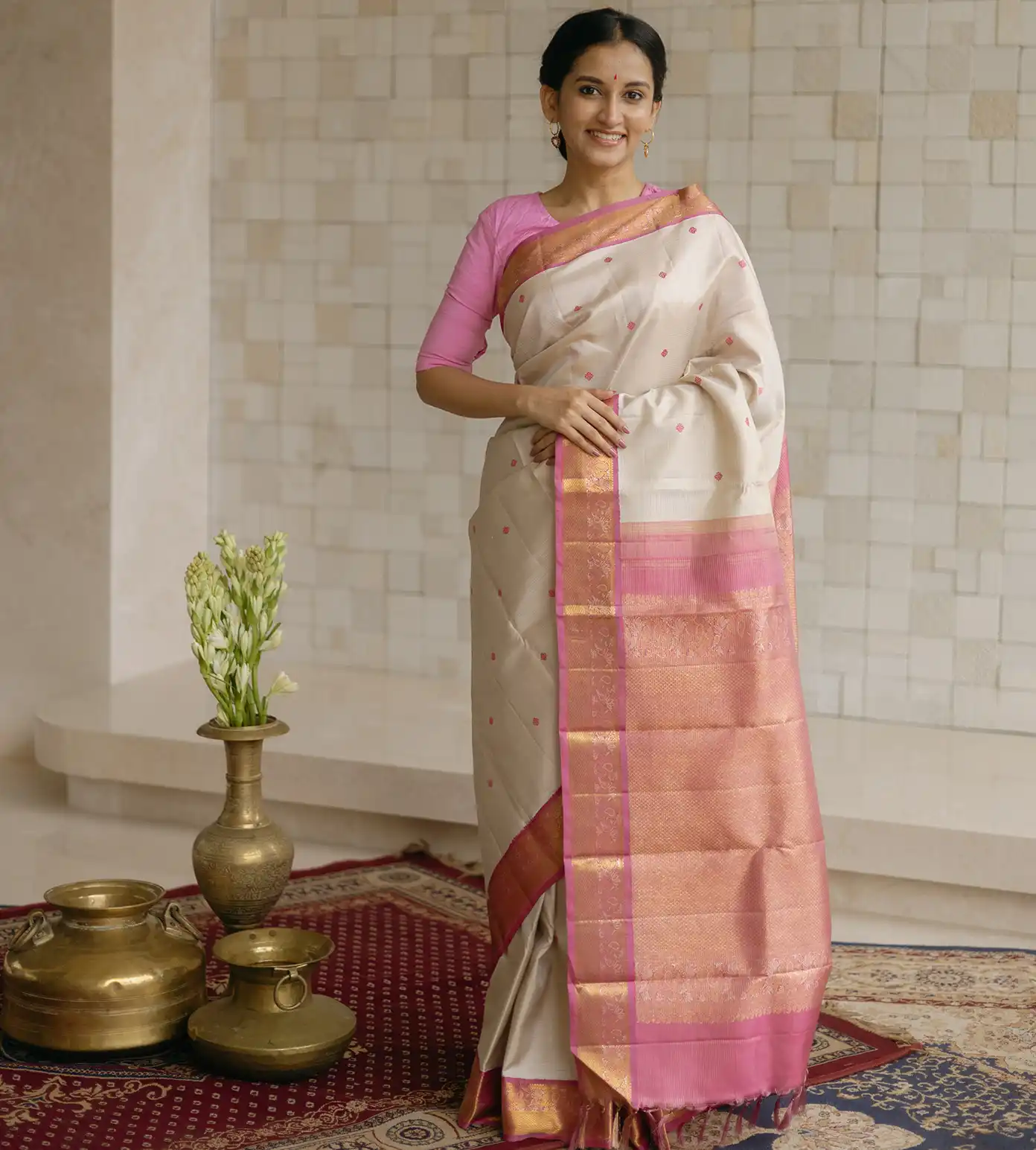 pearl-white-kanchipuram-silk-saree-c1282973-b