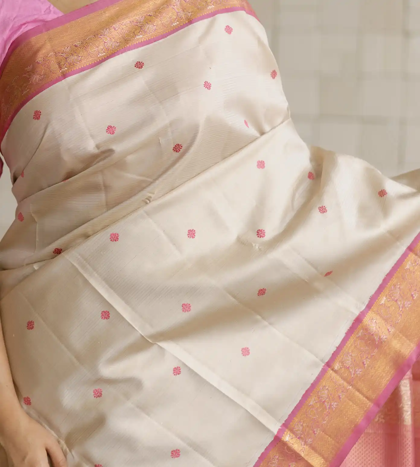 pearl-white-kanchipuram-silk-saree-c1282973-c