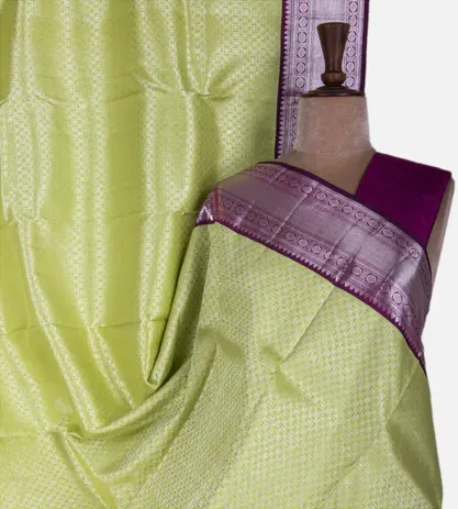 light-green-kanchipuram-silk-saree-b1148343-a