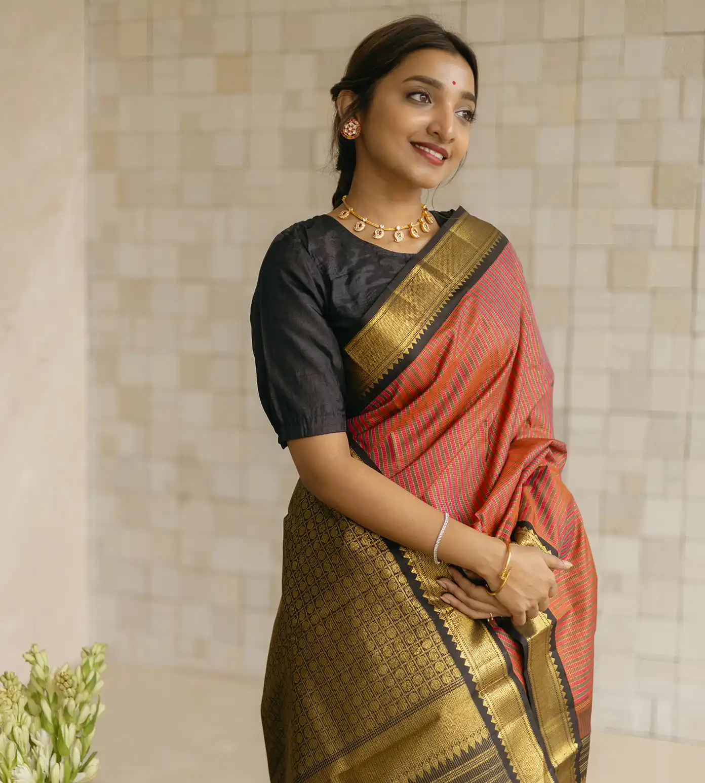 red-kanchipuram-silk-saree-c1282944-a