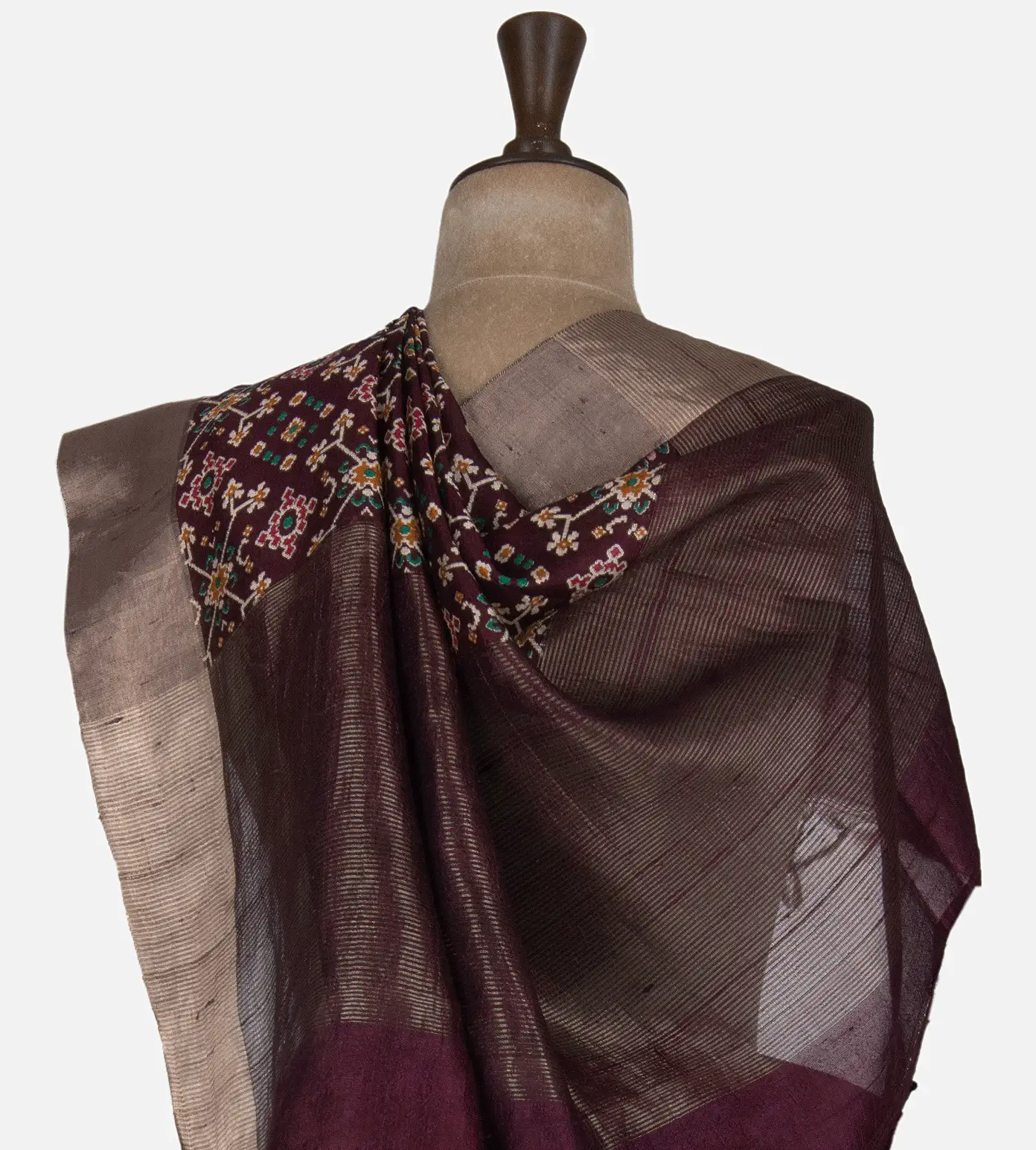 maroon-raw-silk-saree-c1074402-c