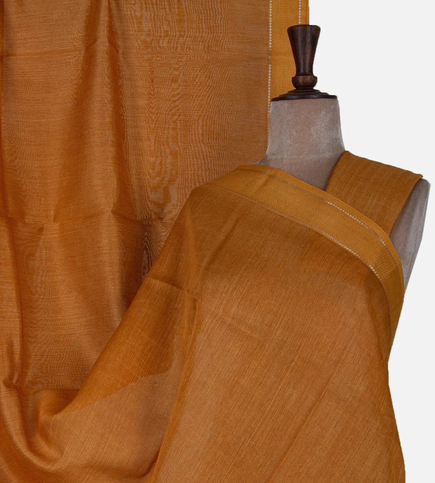 tangerine-yellow-d0190450-a