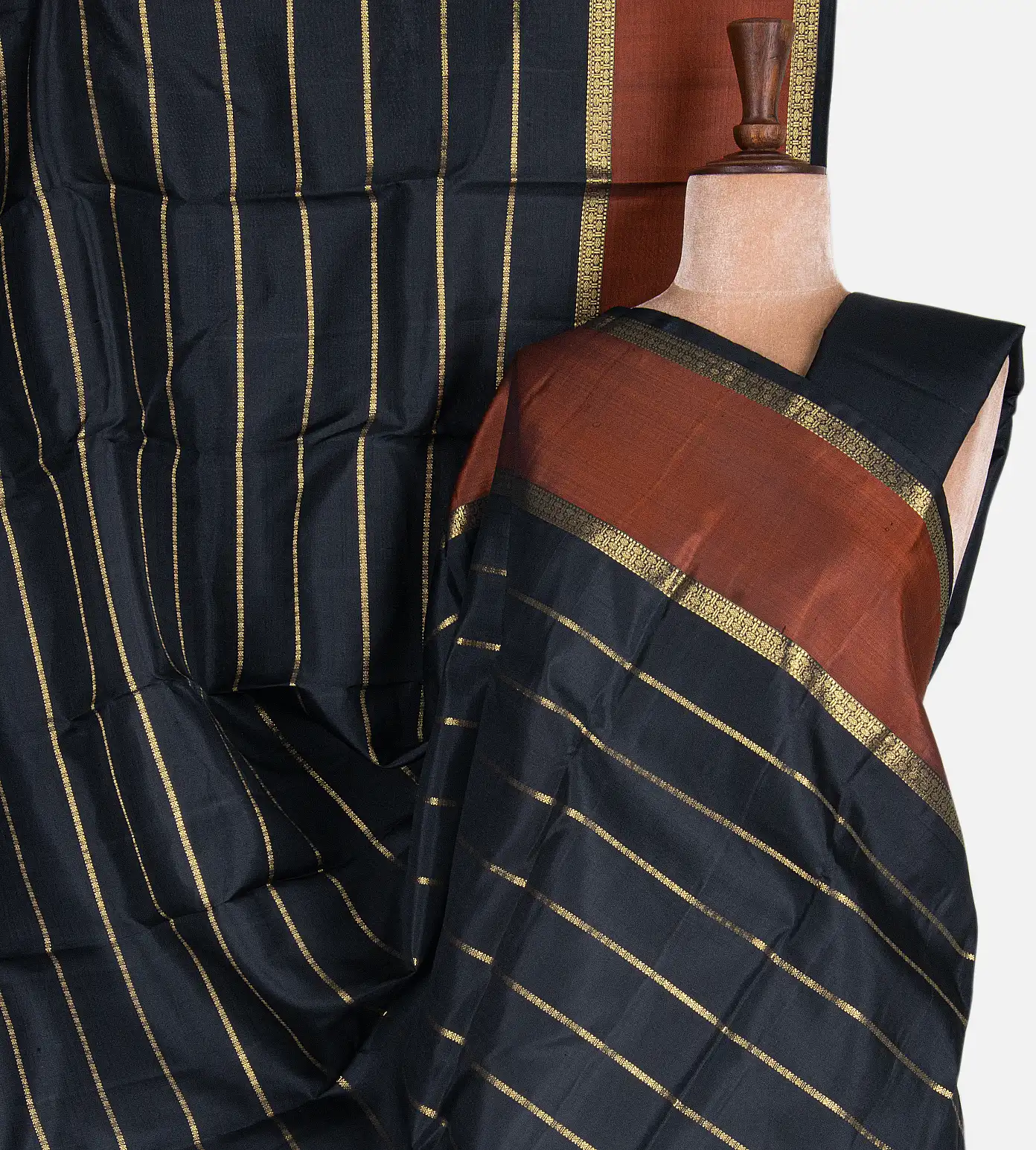 black-kanchipuram-silk-saree-c1178512-a