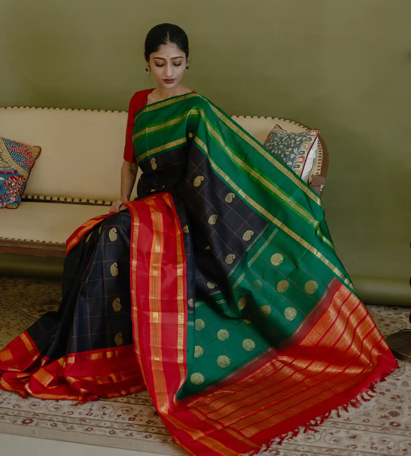 black-kanchipuram-silk-saree-d0292538-b