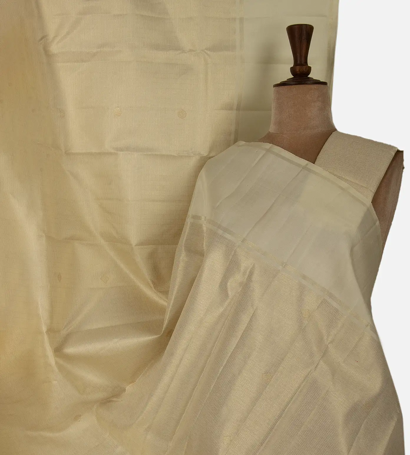 beige-kanchipuram-silk-saree-d0396999-a