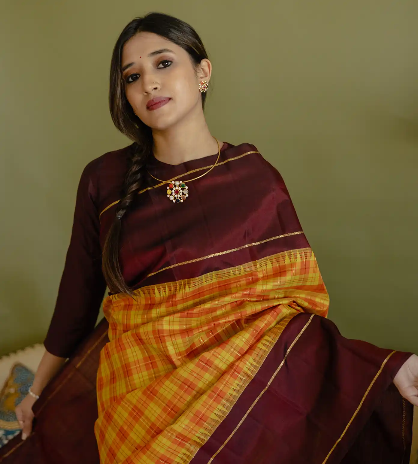 yellow-kanchipuram-silk-saree-d0292654-a