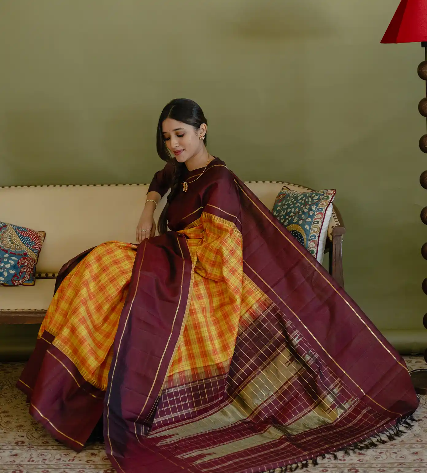 yellow-kanchipuram-silk-saree-d0292654-b