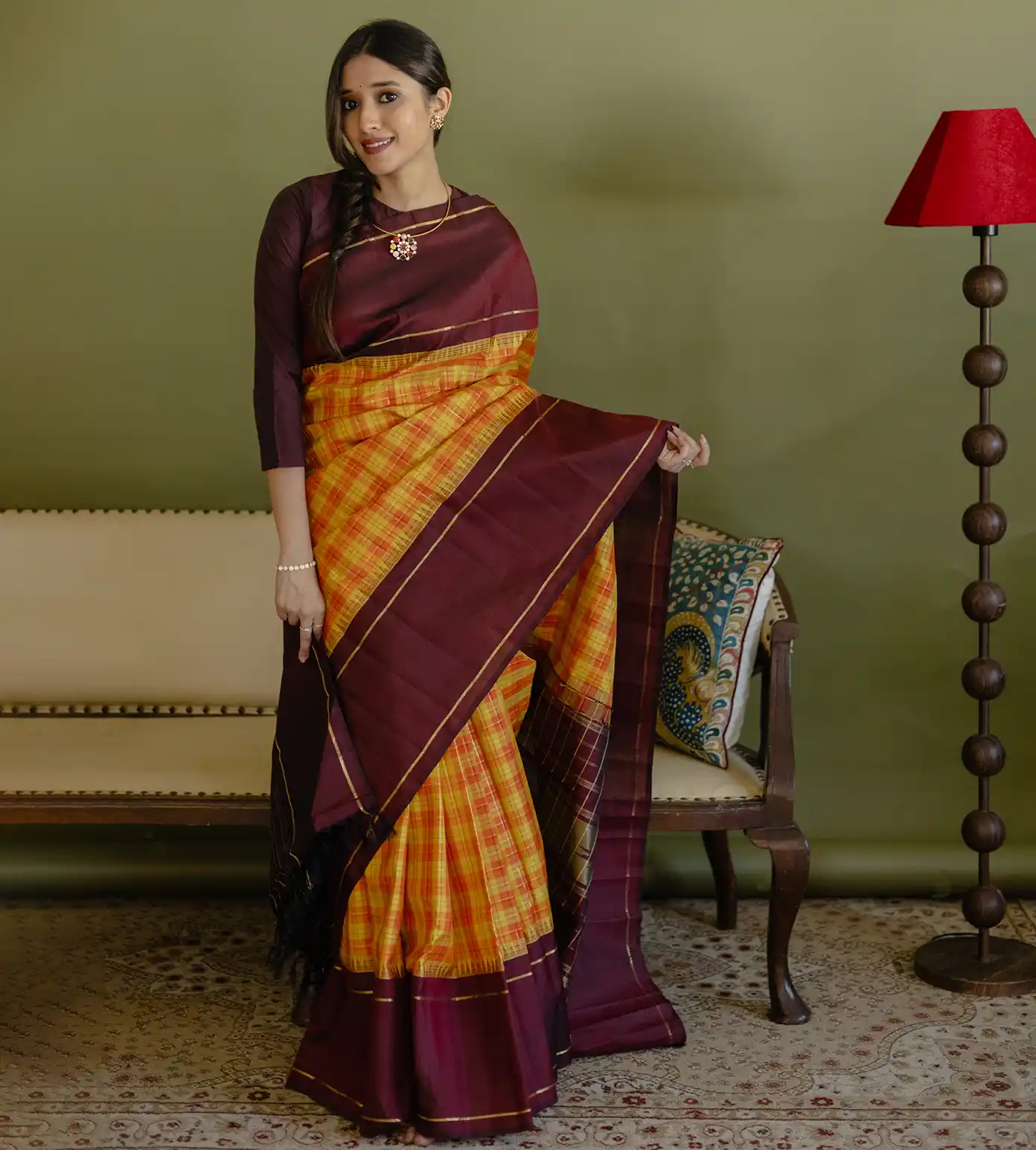 yellow-kanchipuram-silk-saree-d0292654-d
