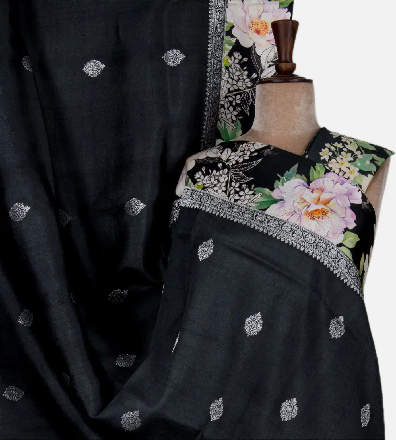 black-kattan-silk-saree-d0398084-a