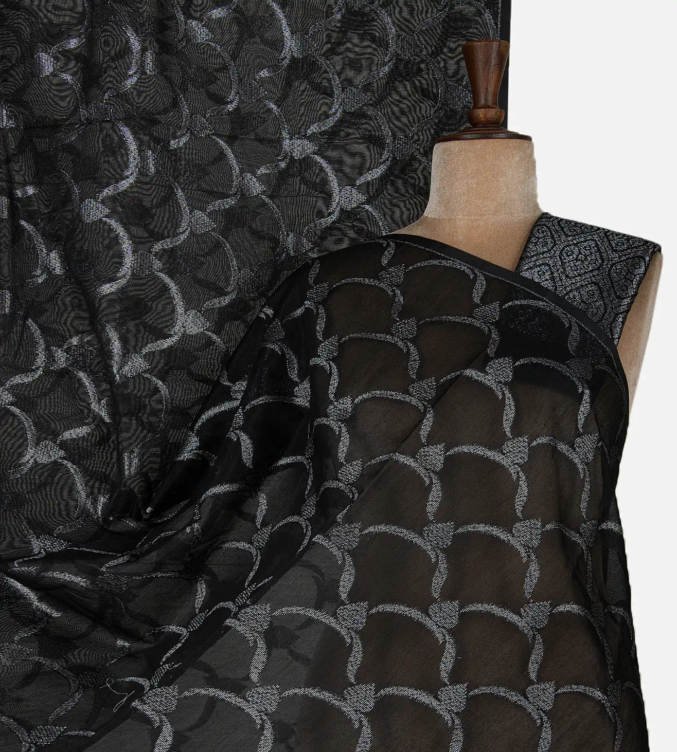 black-cotton-saree-c0969458-a