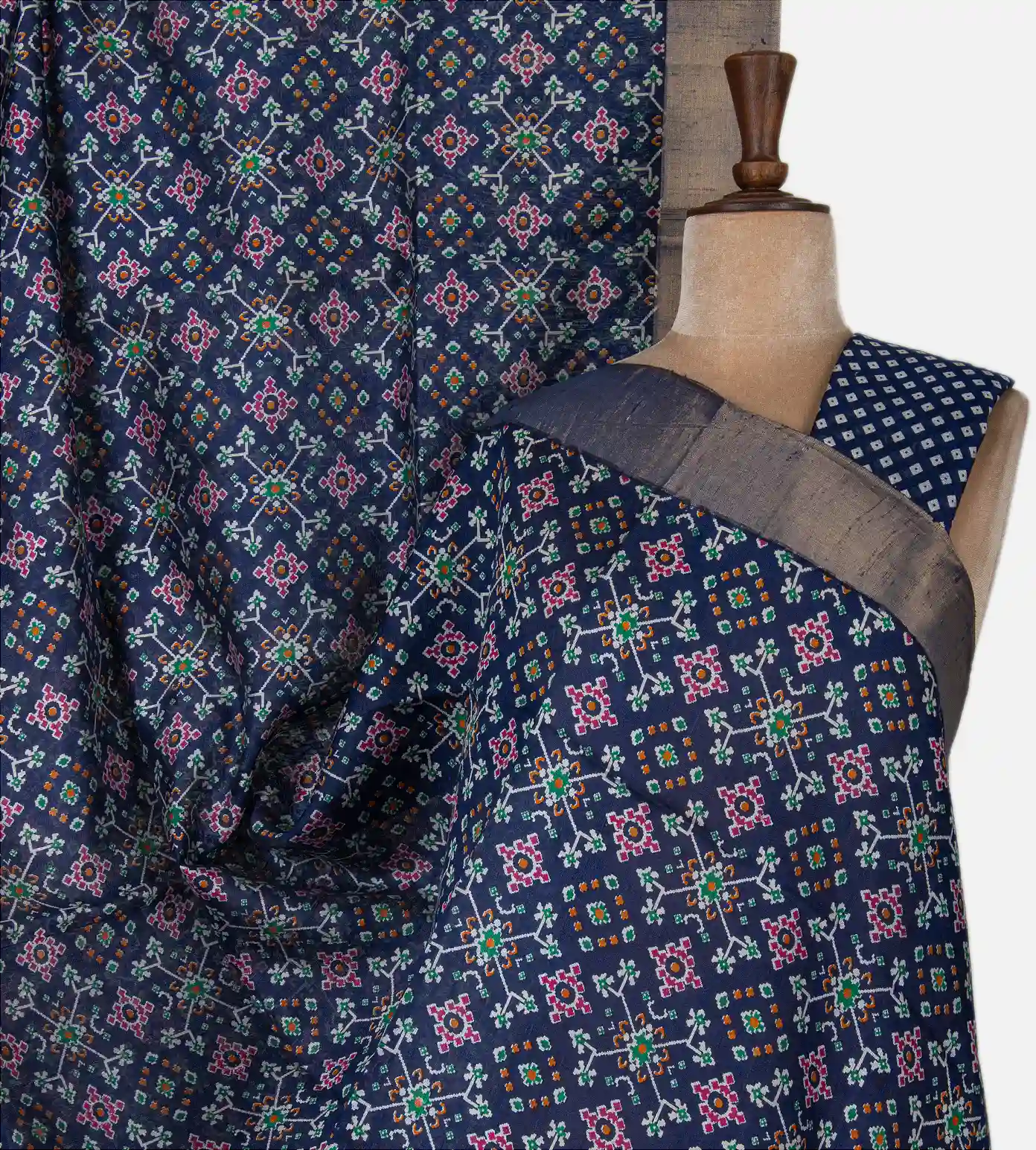 blue-raw-silk-saree-c1074400-a