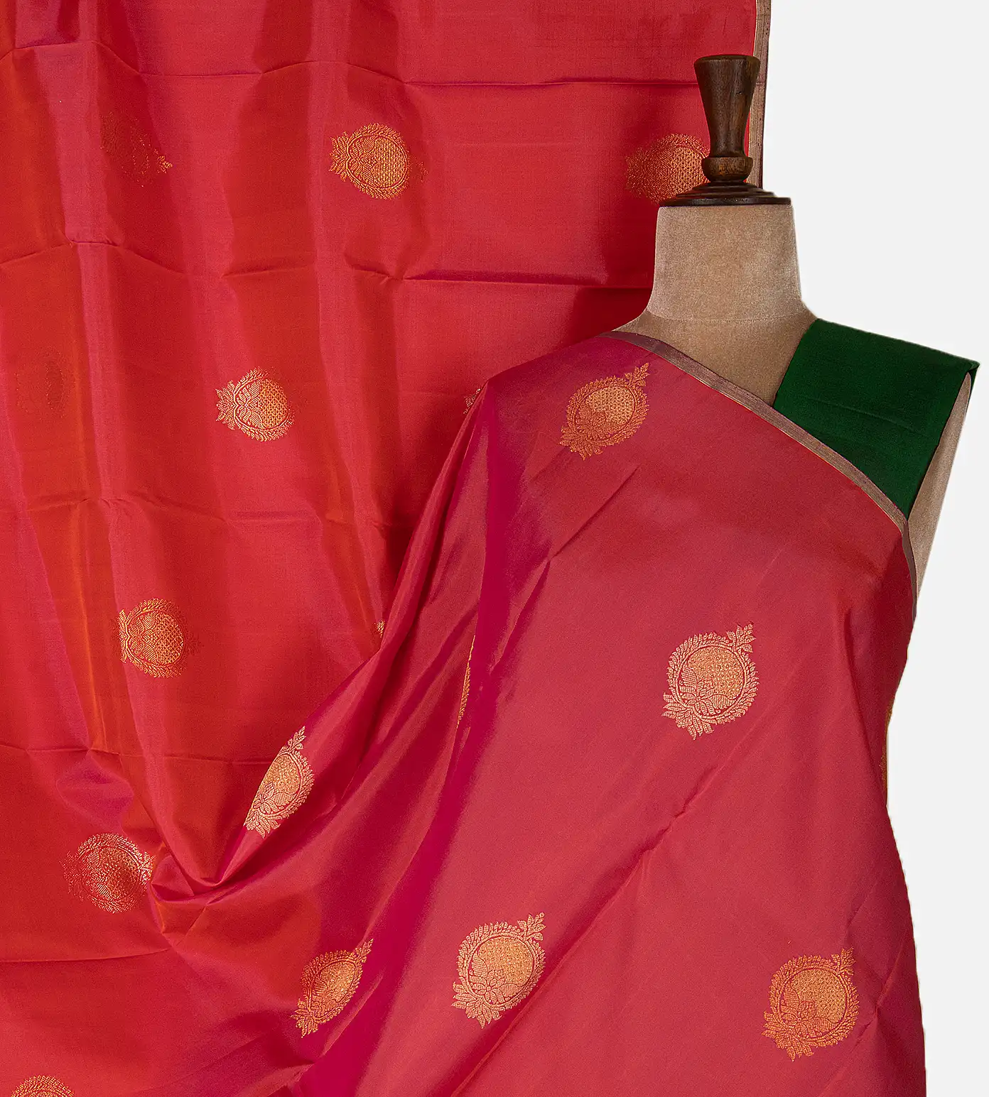 pinkish-orange-kanchipuram-silk-saree-d0397042-a
