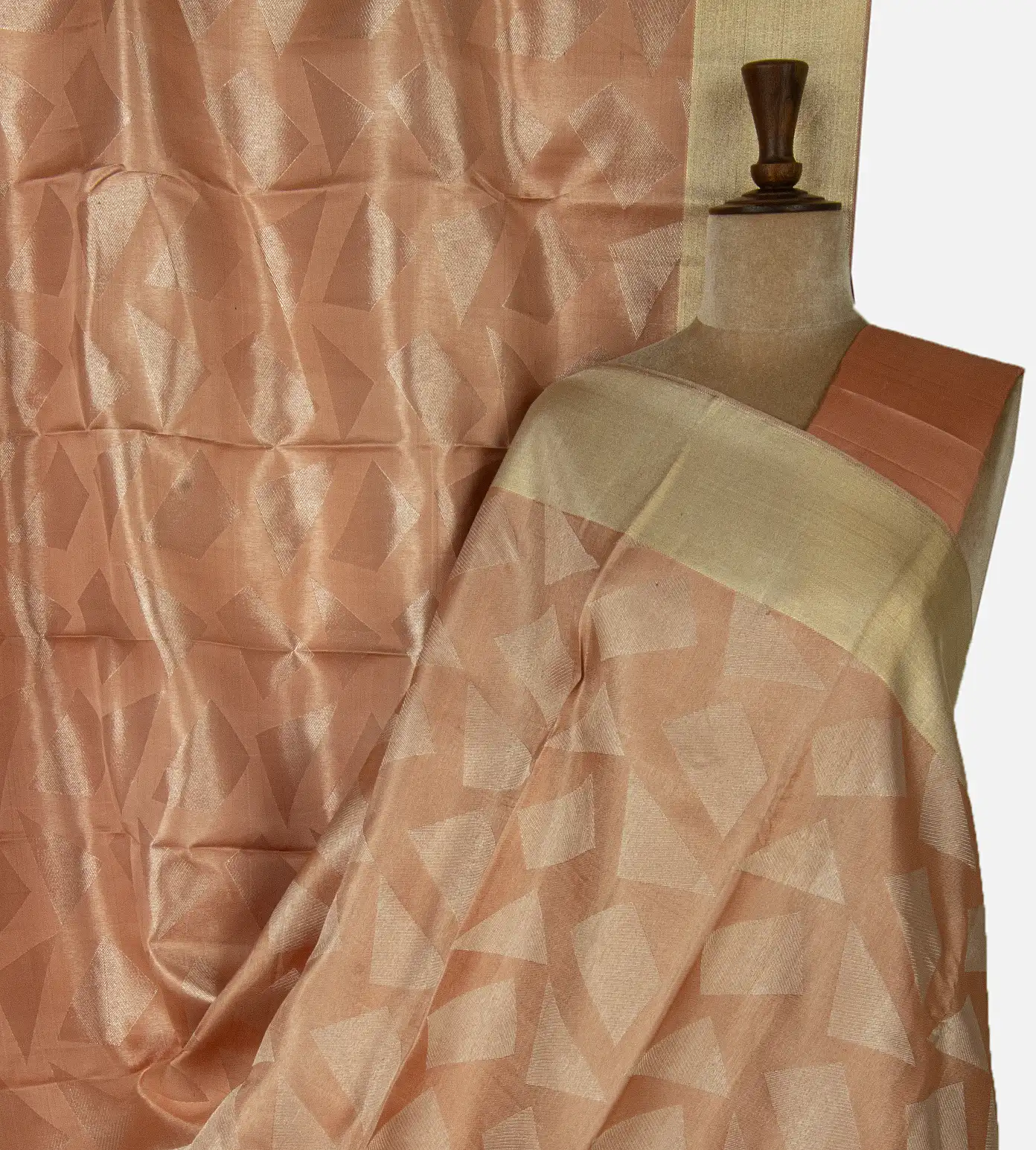 peach-kanchipuram-silk-saree-c0964318-a