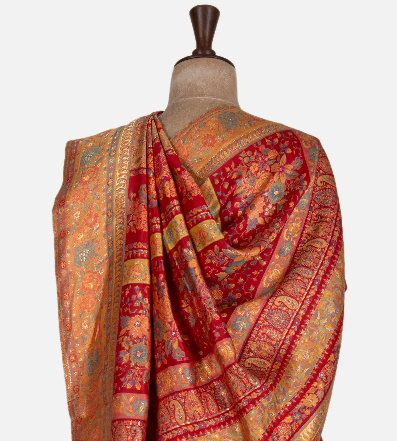 red-kani-silk-saree-d04100174-c