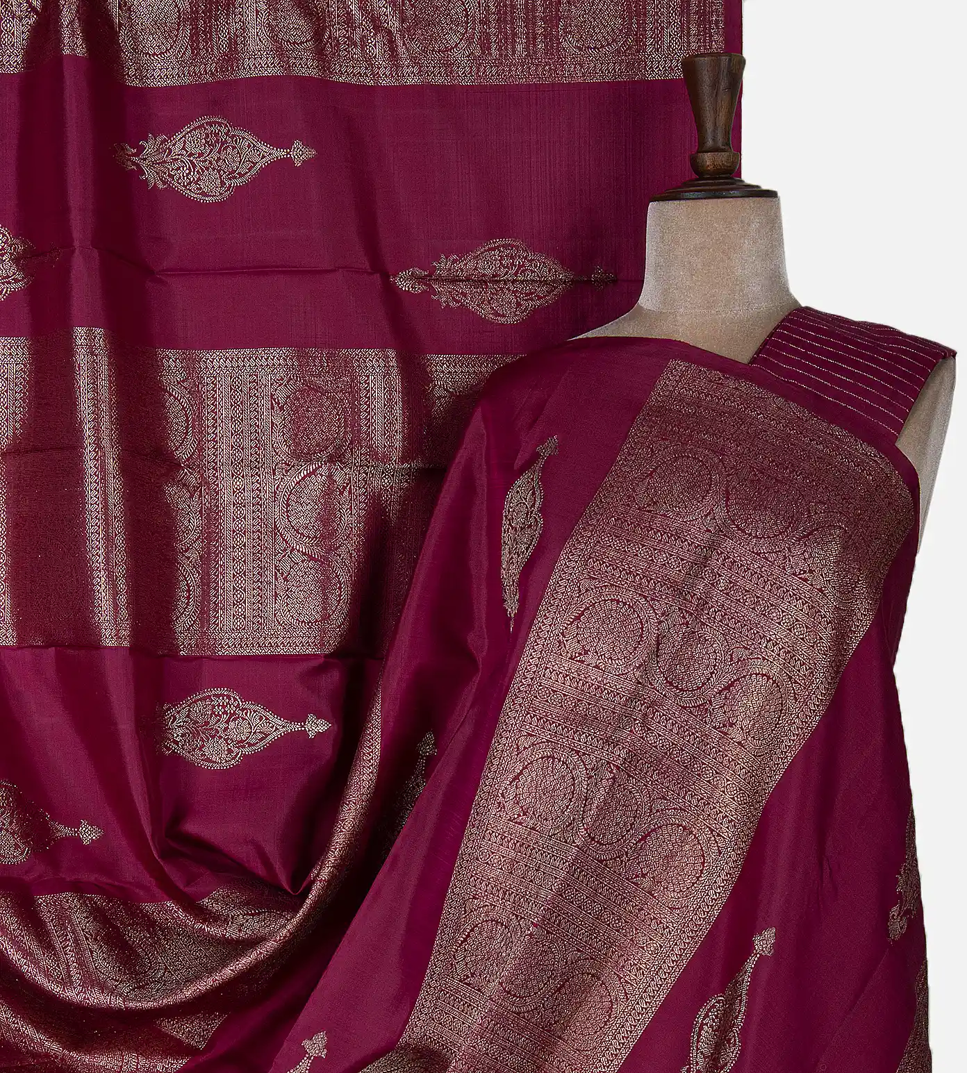 dark-pink-kanchipuram-silk-saree-d0292983-a