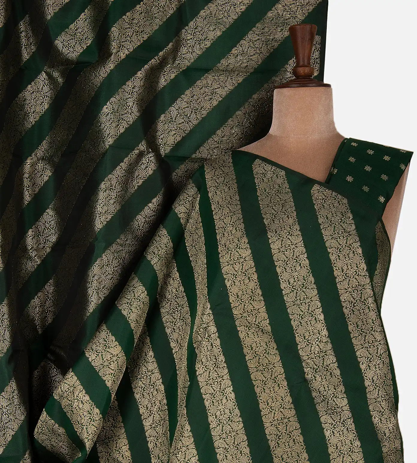 green-kanchipuram-silk-saree-d0397178-a