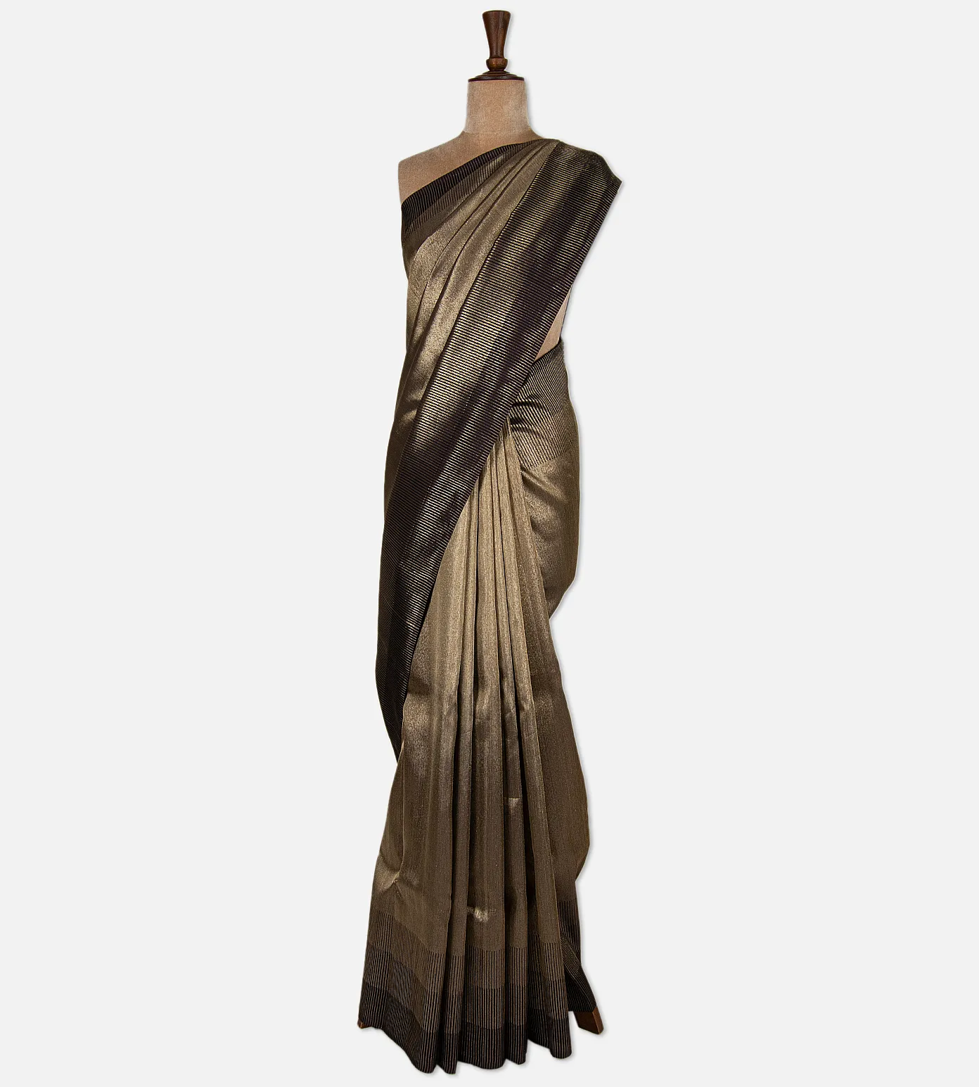 purplish-black-kanchipuram-silk-saree-d0292624-b