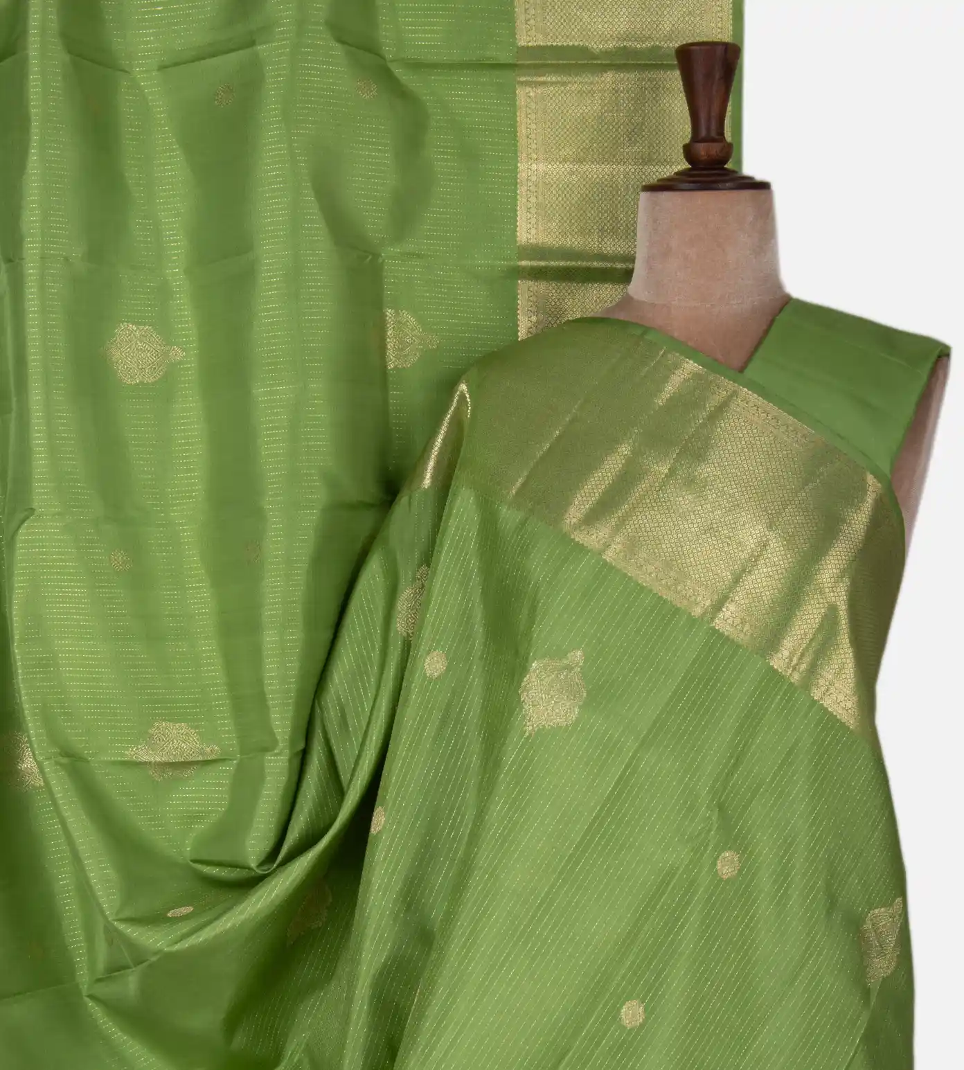 light-green-kanchipuram-silk-saree-d0397055-a