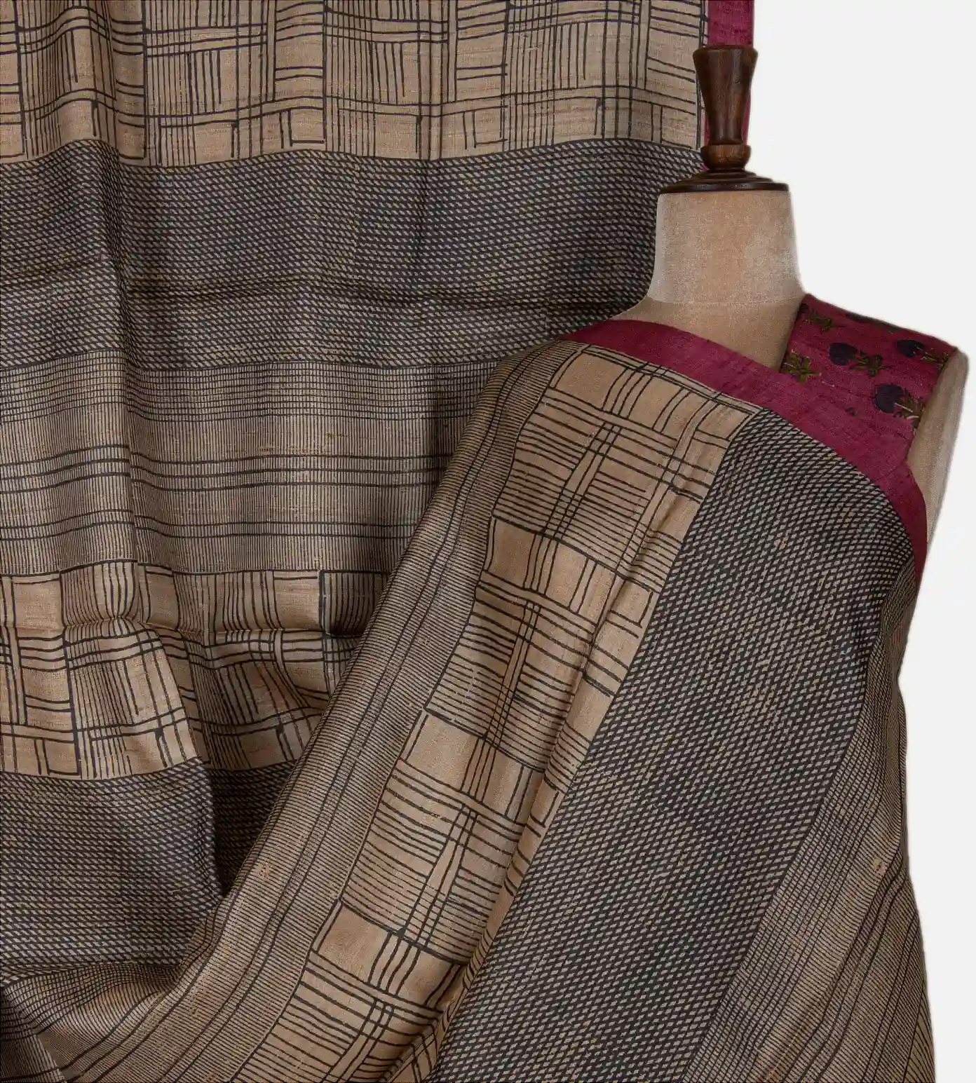 beige-tussar-saree-c1179941-a