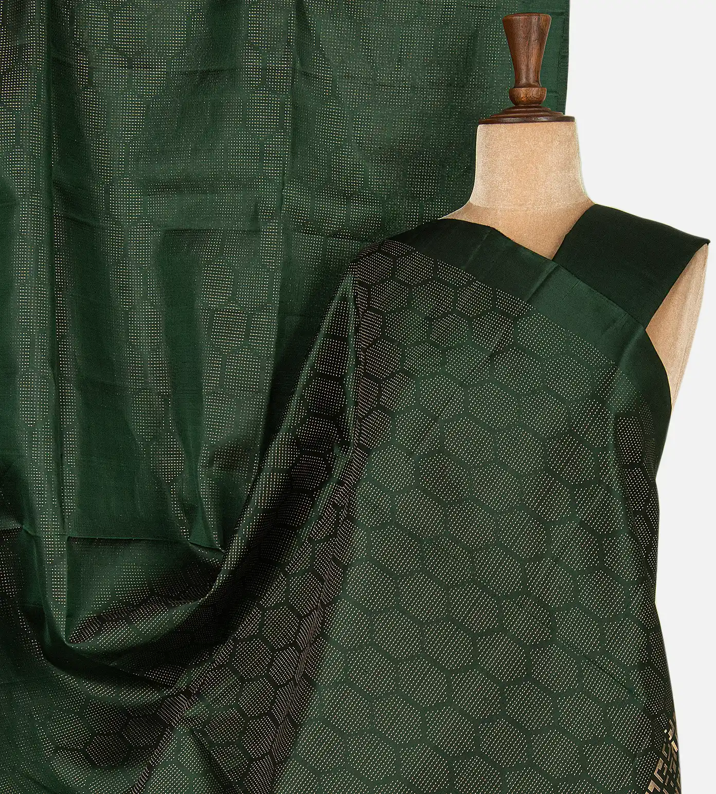 bottle-green-soft-silk-saree-d04100262-a