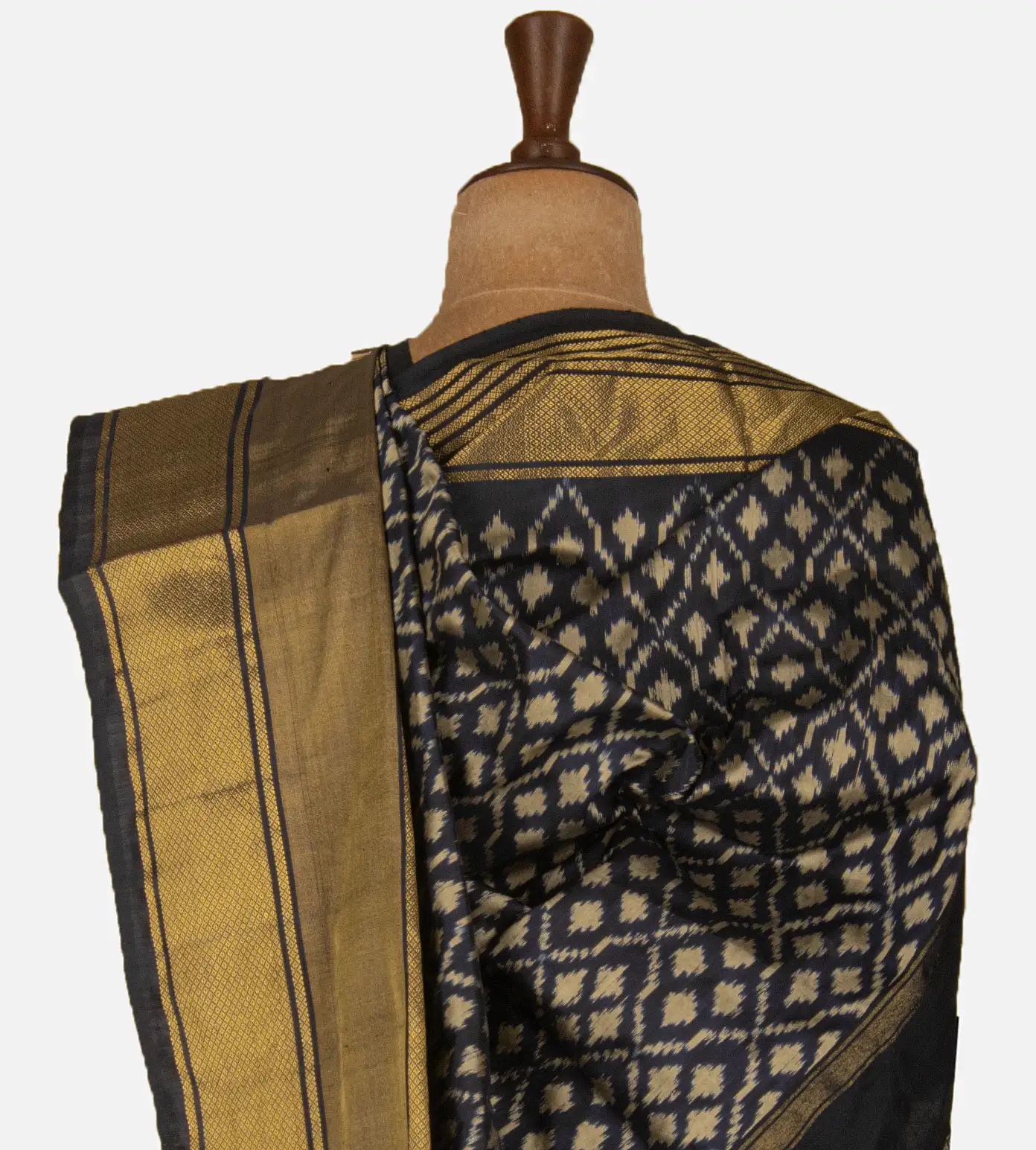 pink-ikkat-silk-saree-d04101882-c