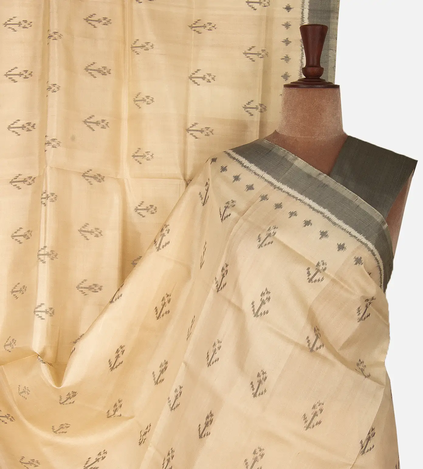 beige-patola-silk-saree-d04101231-a