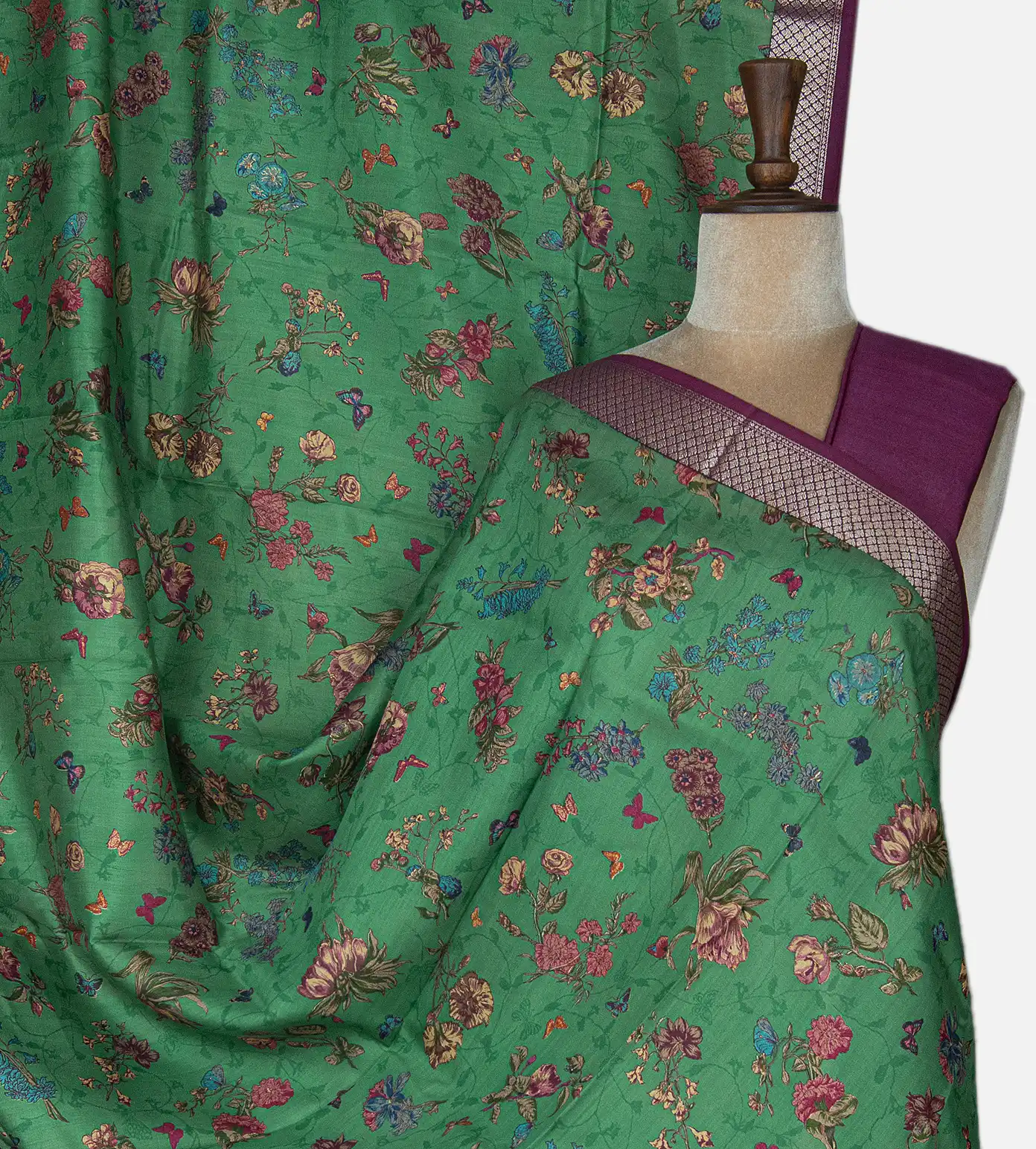 green-chaniya-silk-saree-d05103484-a