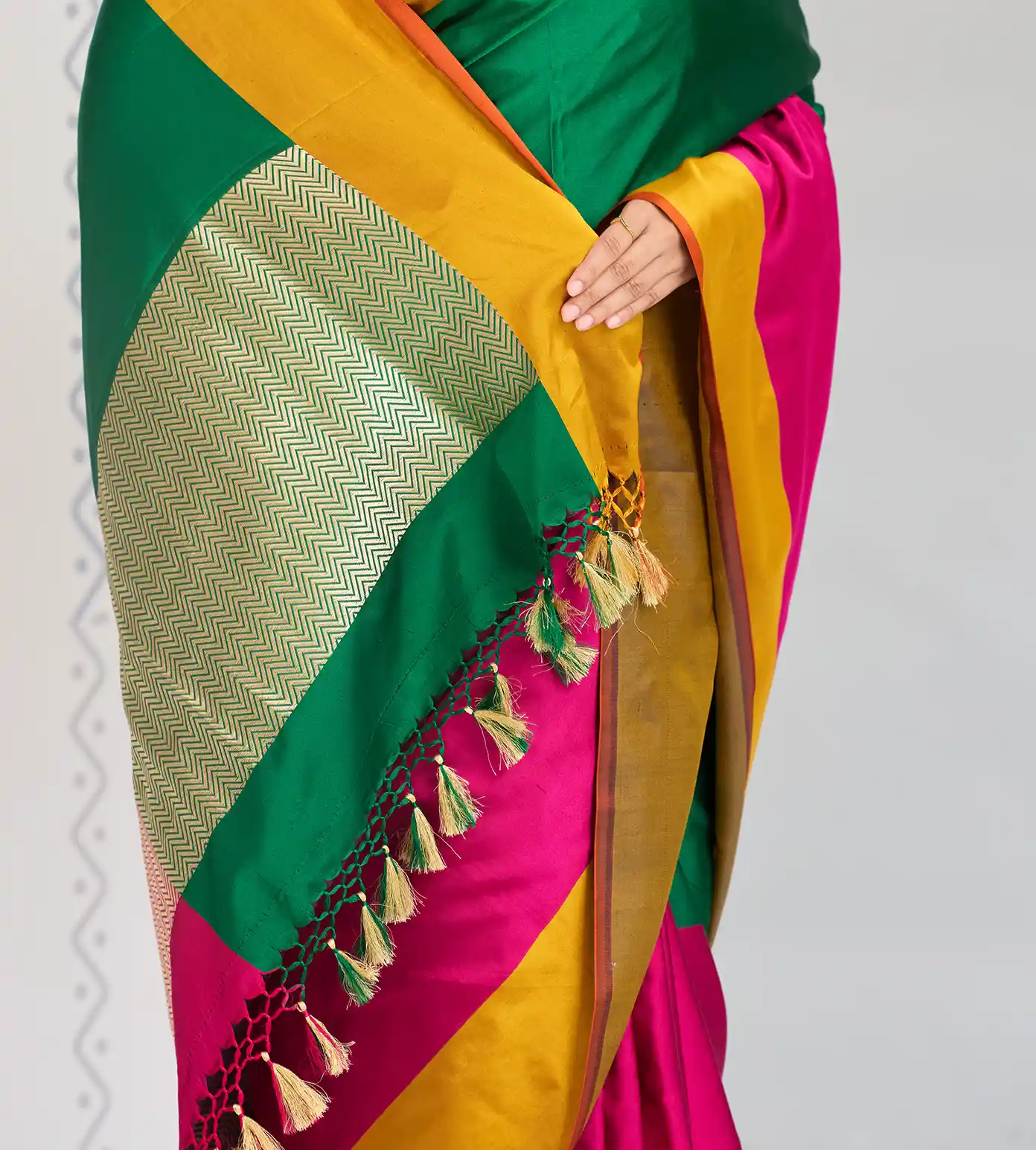 green-pink-kattan-silk-saree-d04102591-c