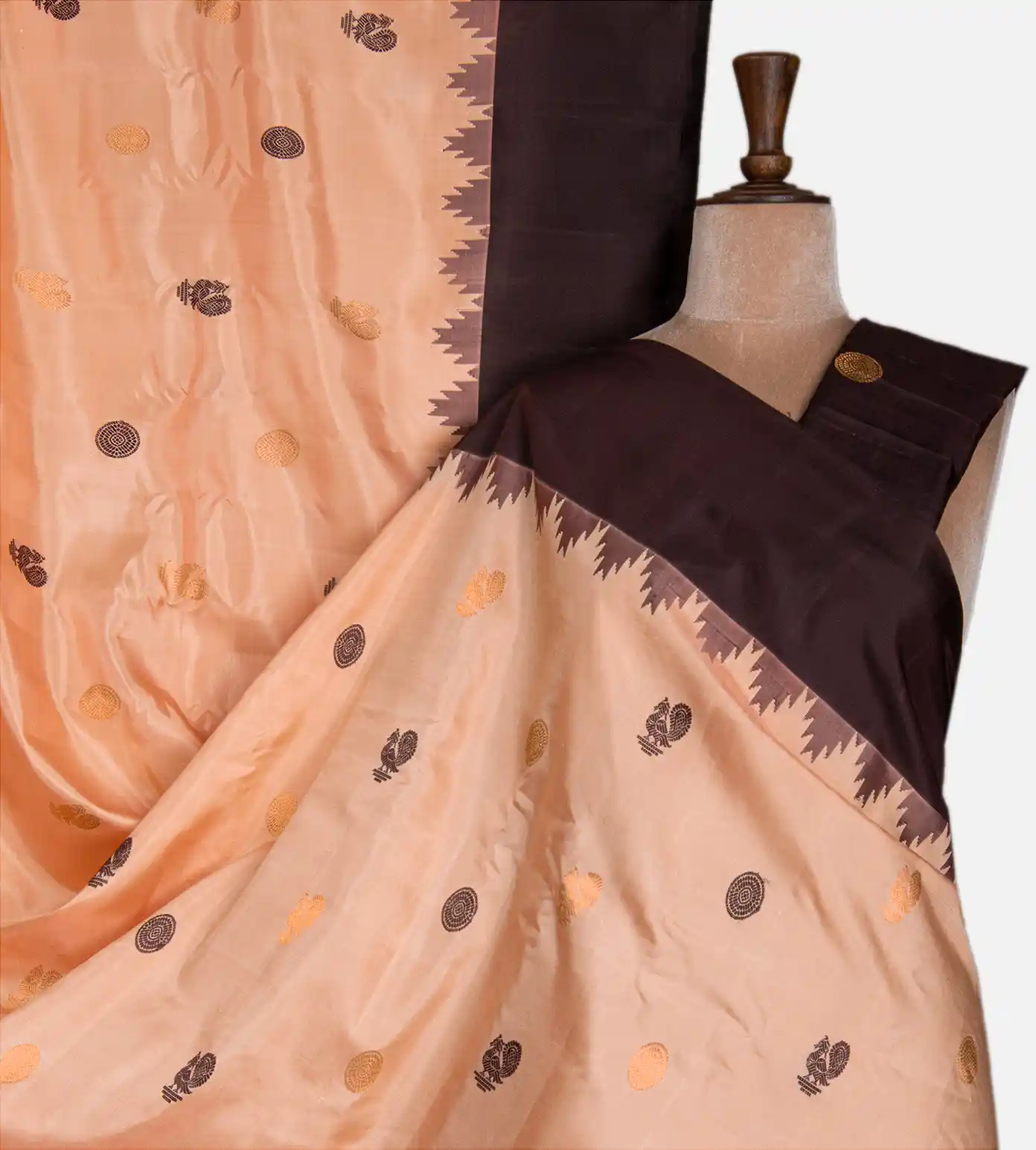 light-peach-gadwal-silk-saree-d0188990-a