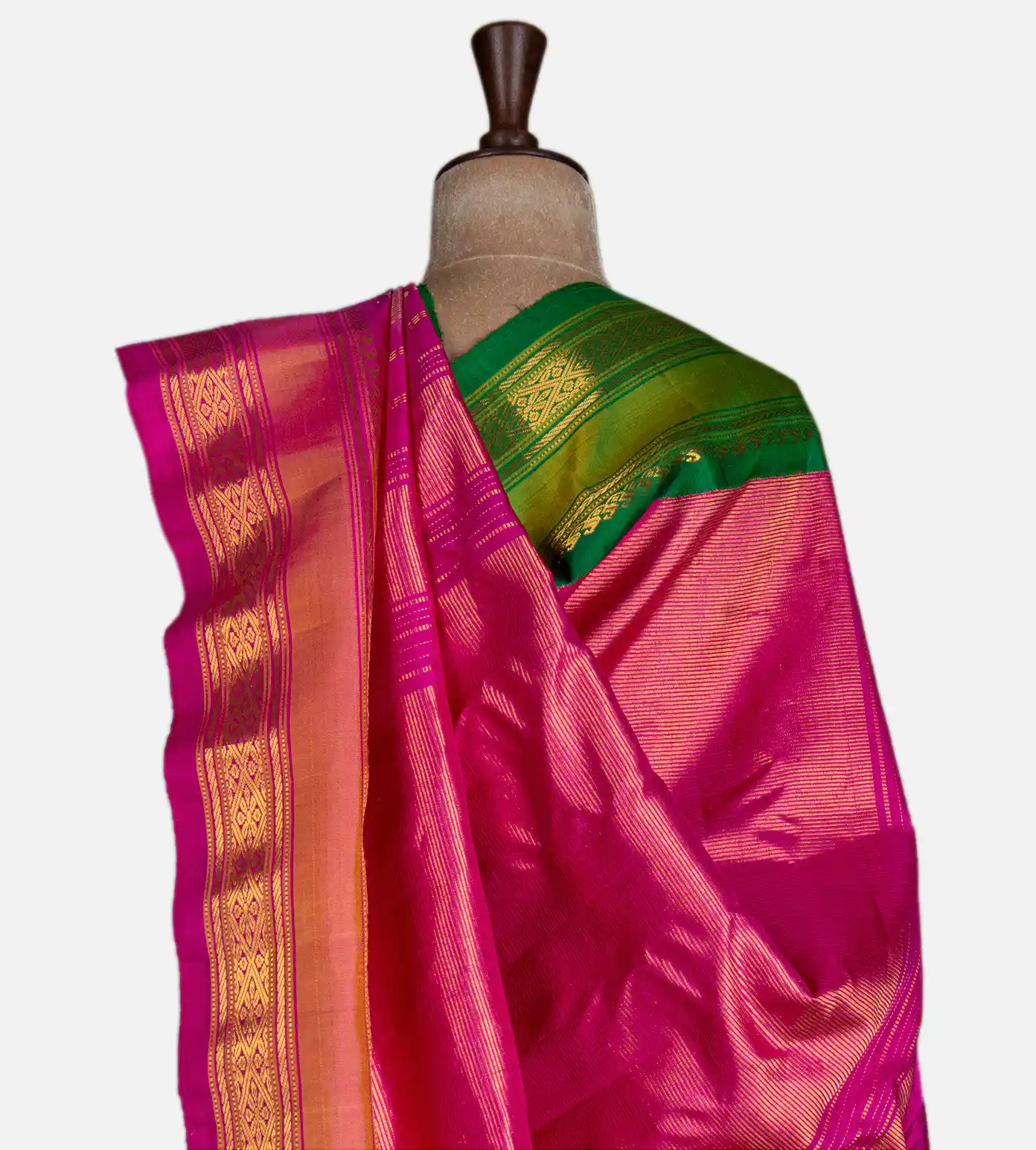 light-beige-gadwal-silk-saree-d04102051-c