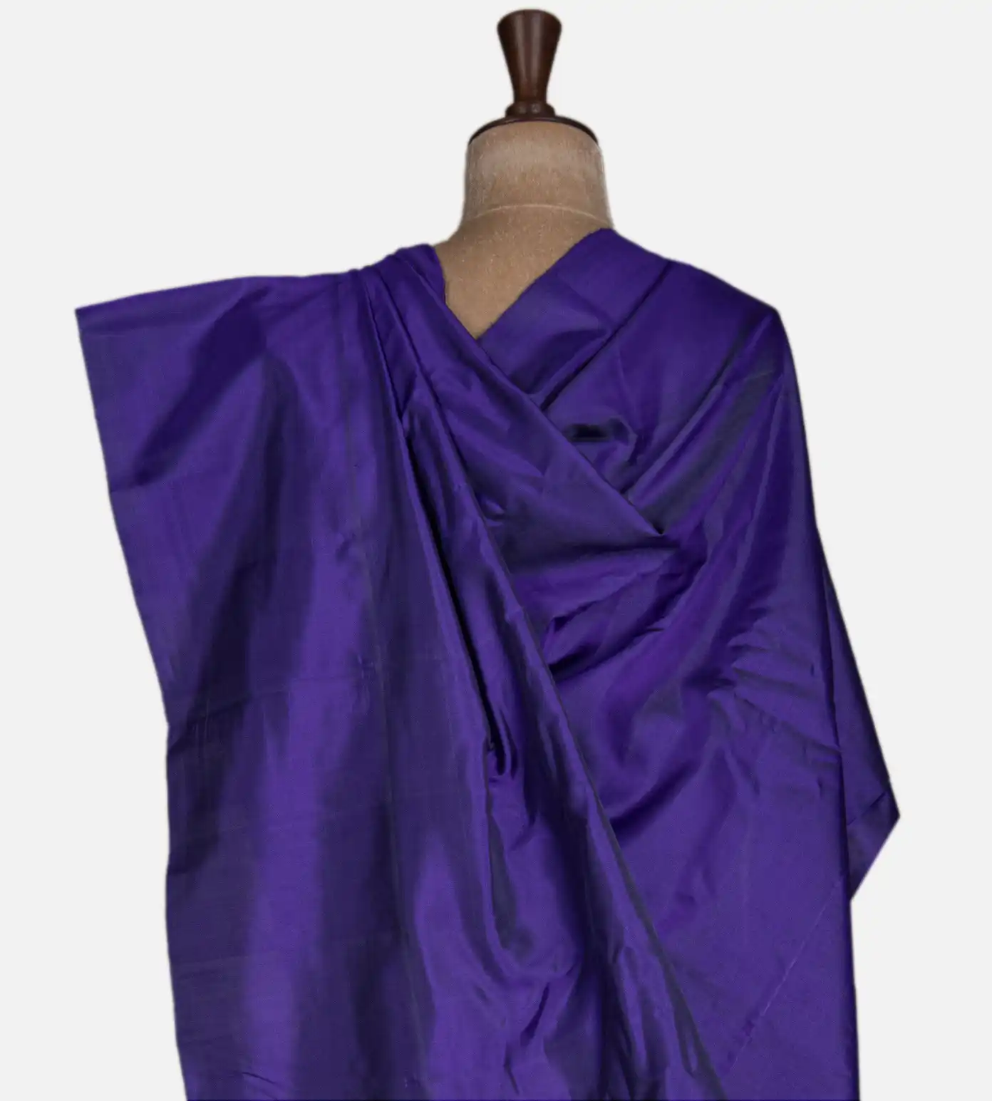 light-grey-gadwal-silk-saree-d04101995-c