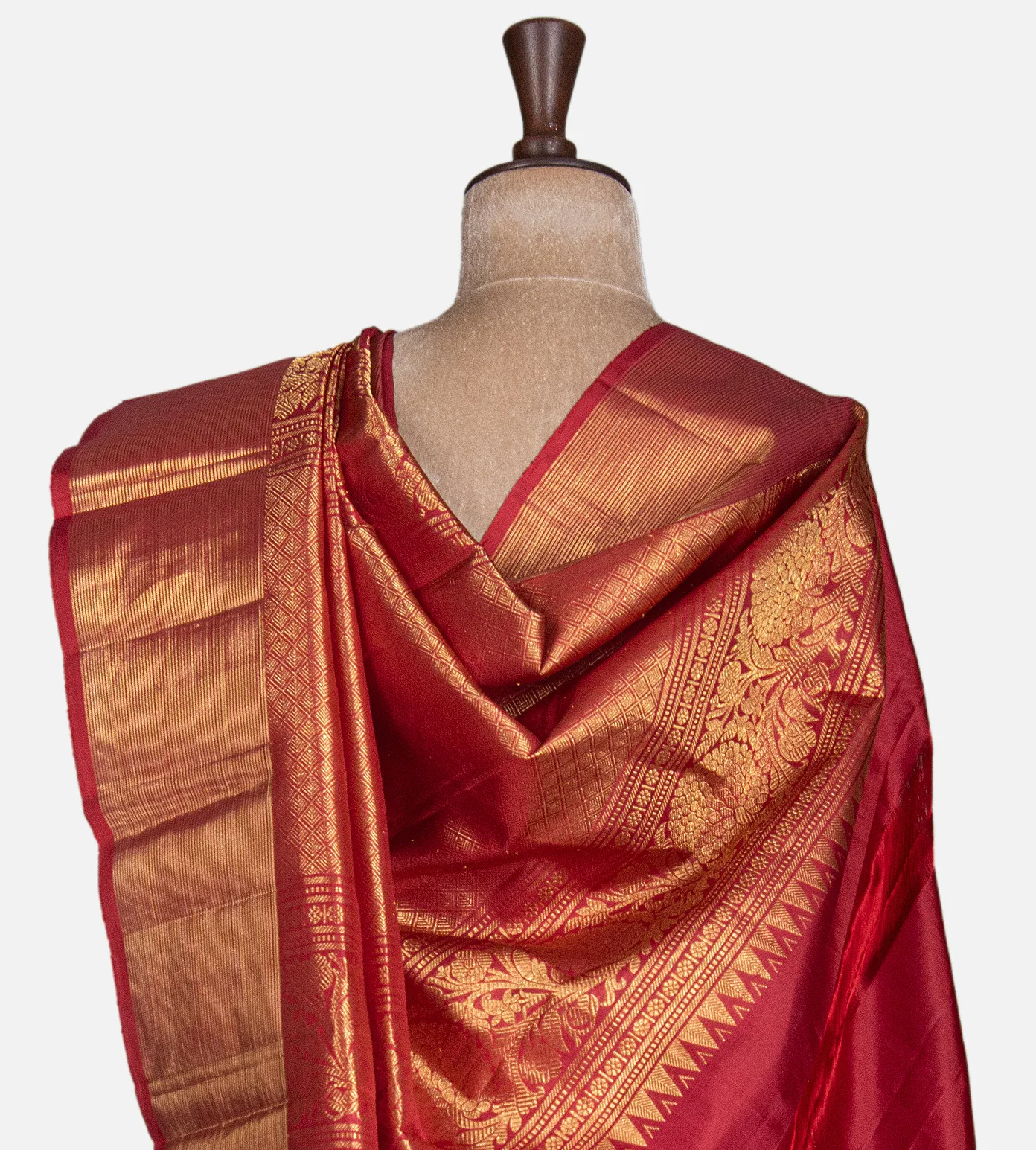 maroon-kanchipuram-silk-saree-d04100106-c