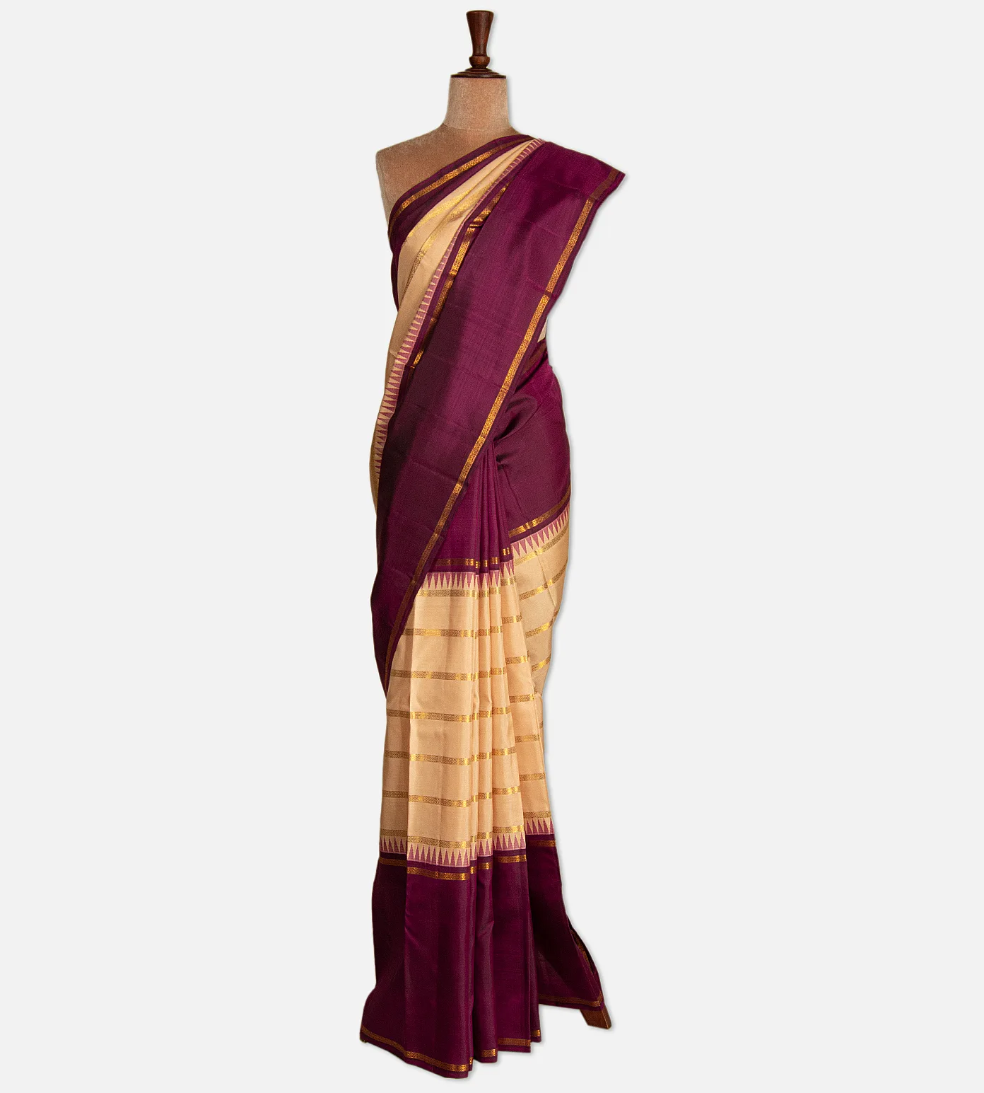 light-beige-kanchipuram-silk-saree-d0397112-b