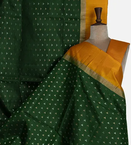 green-kanchipuram-silk-saree-d04100132-a