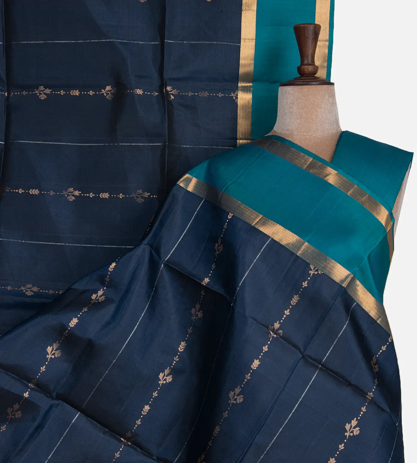 blue-soft-silk-saree-d05104317-a