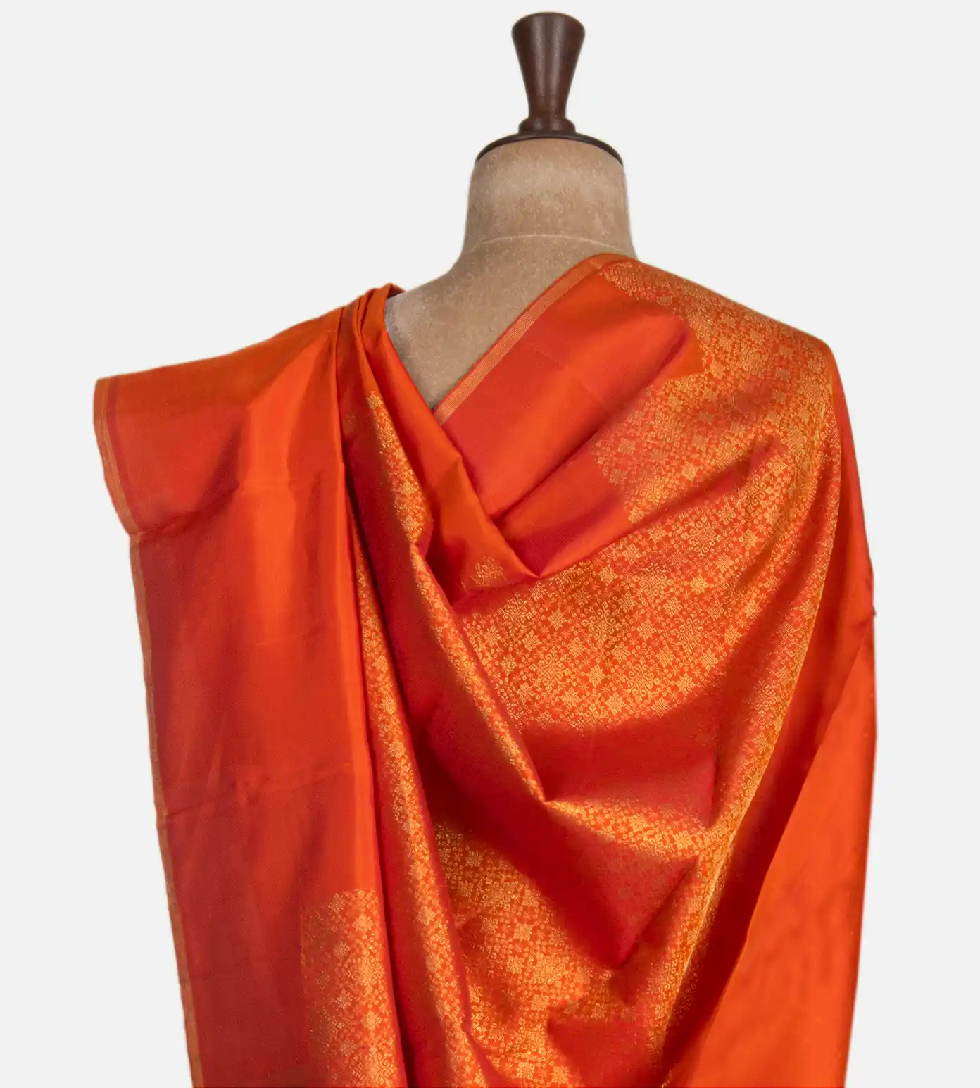 red-kanchipuram-silk-saree-d05106463-c