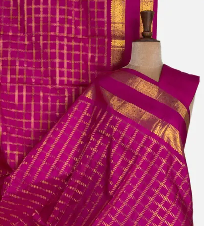 berry-pink-kanchipuram-silk-saree-d05105198-a