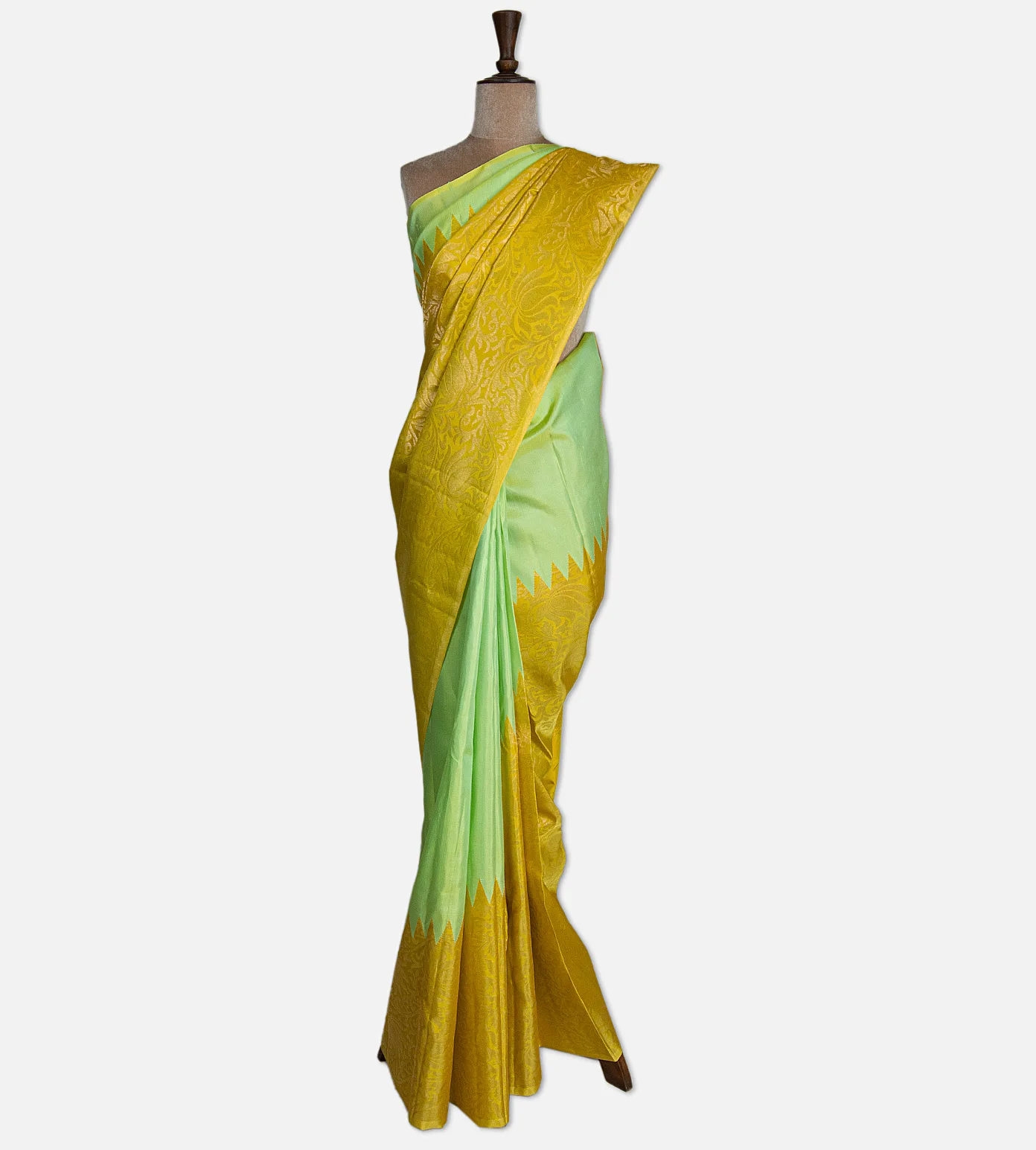 light-green-kanchipuram-silk-saree-d05103711-b