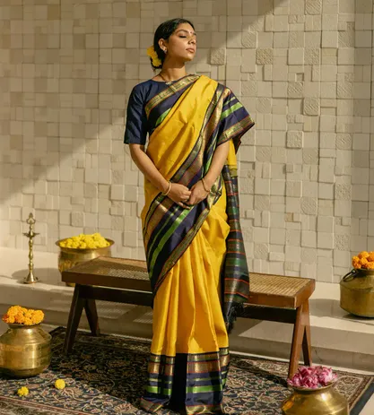 yellow-kanchipuram-silk-saree-d05105714-b
