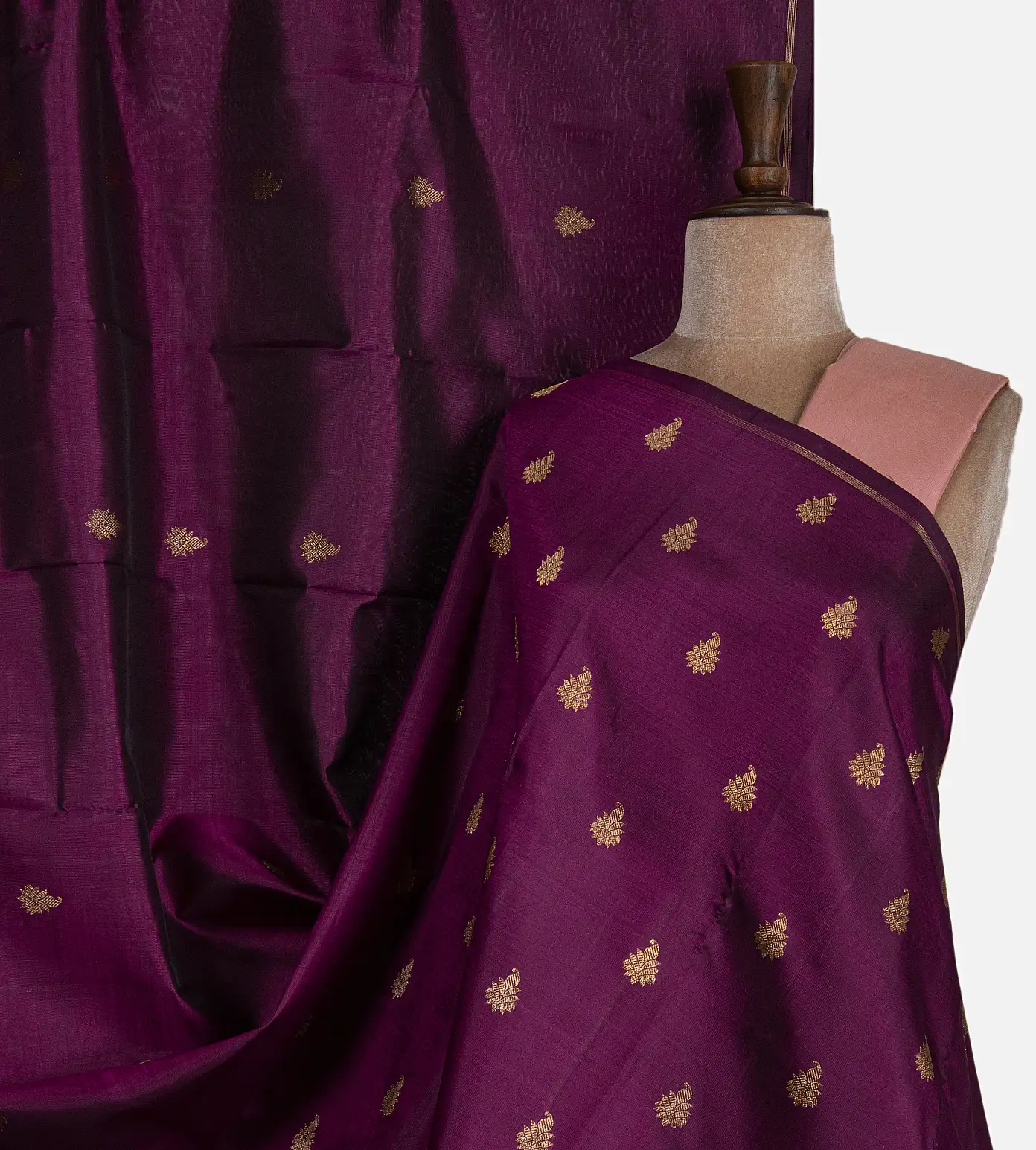 dark-pink-kanchipuram-silk-saree-d04101348-a