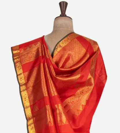 red-kanchipuram-silk-saree-d05106398-c