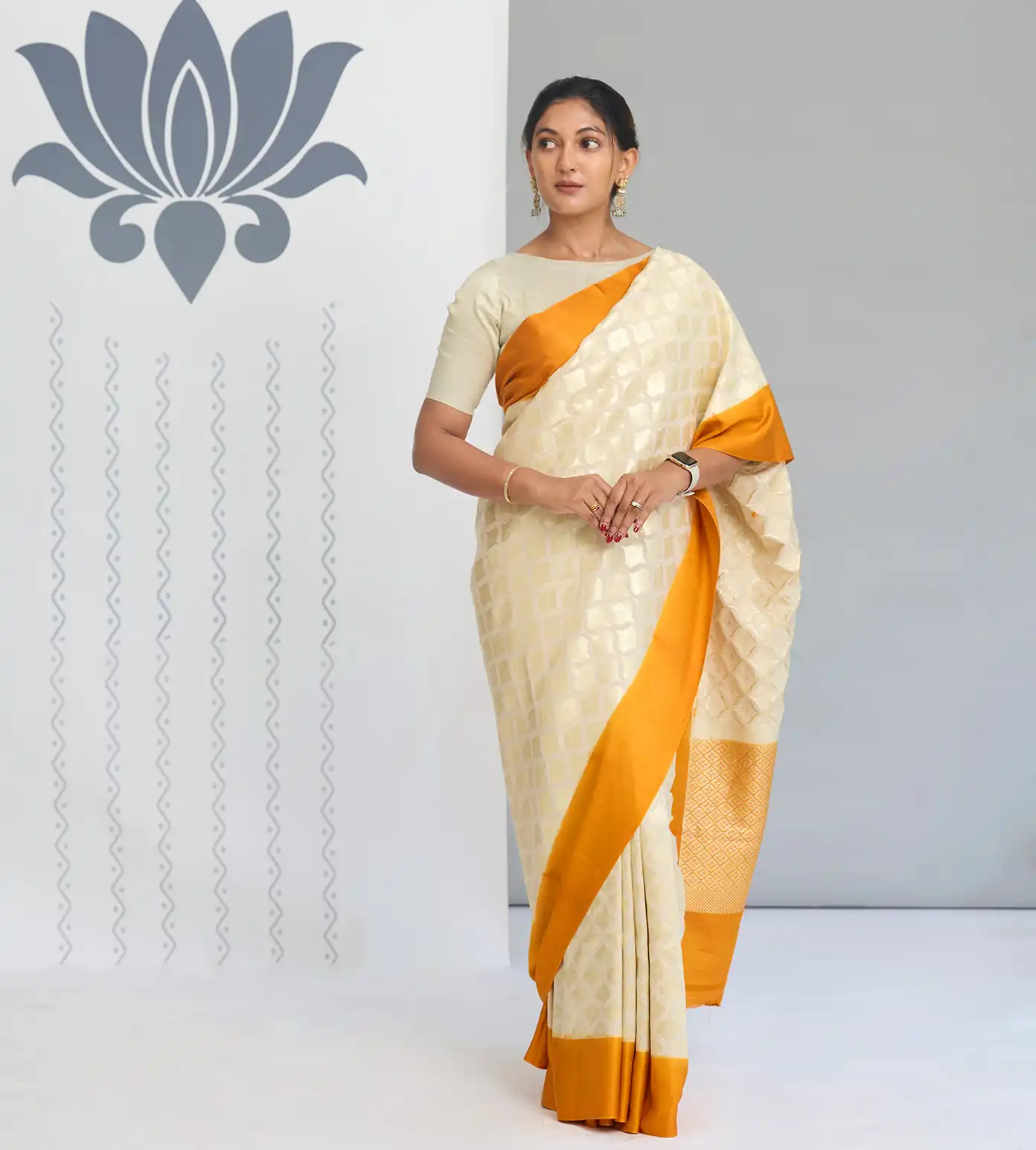 white-kattan-silk-saree-d04102619-b