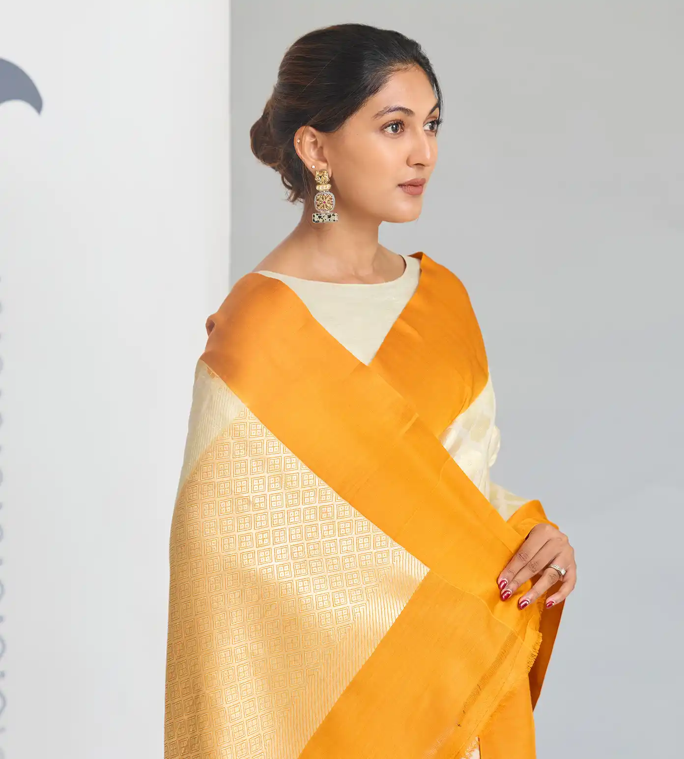 white-kattan-silk-saree-d04102619-d