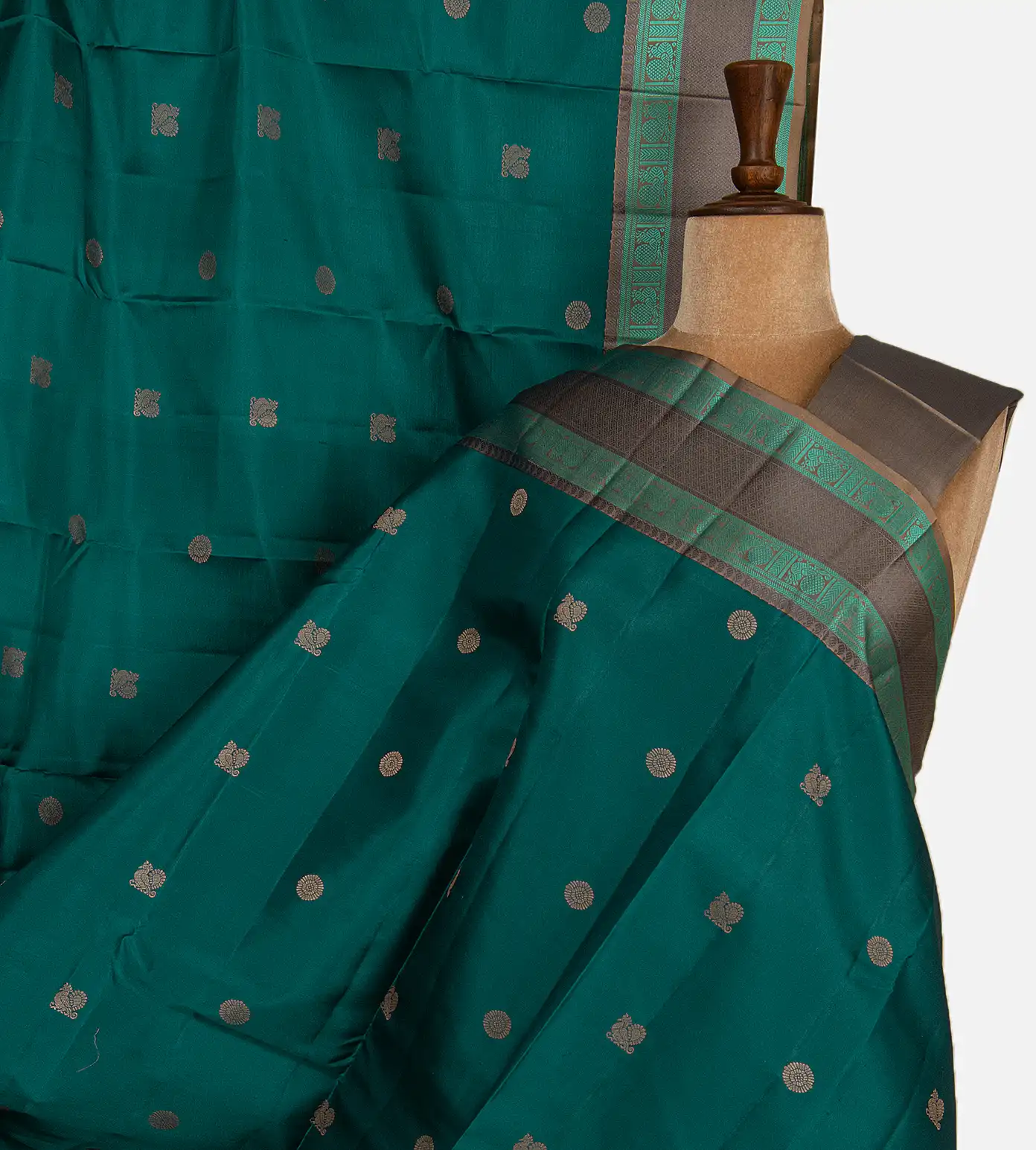 blue-kanchipuram-silk-saree-d04103356-a