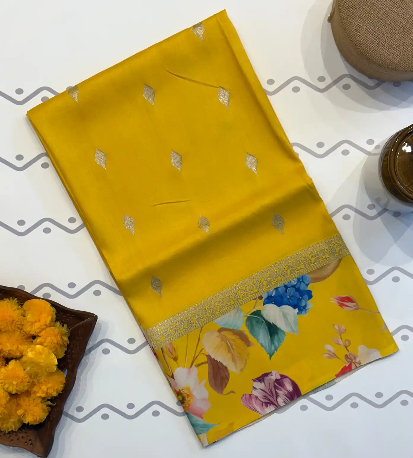 yellow-kattan-silk-saree-d05106810-a