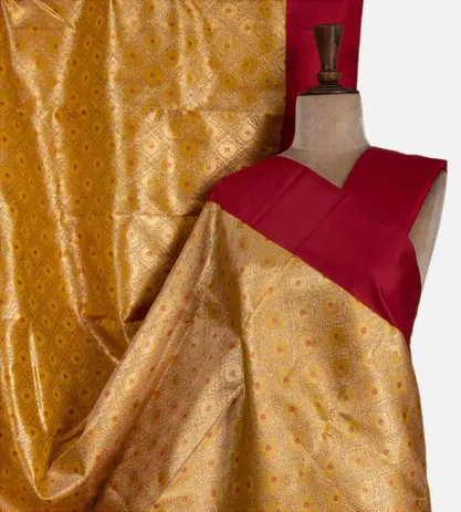 gold-kanchipuram-silk-saree-d05106287-a